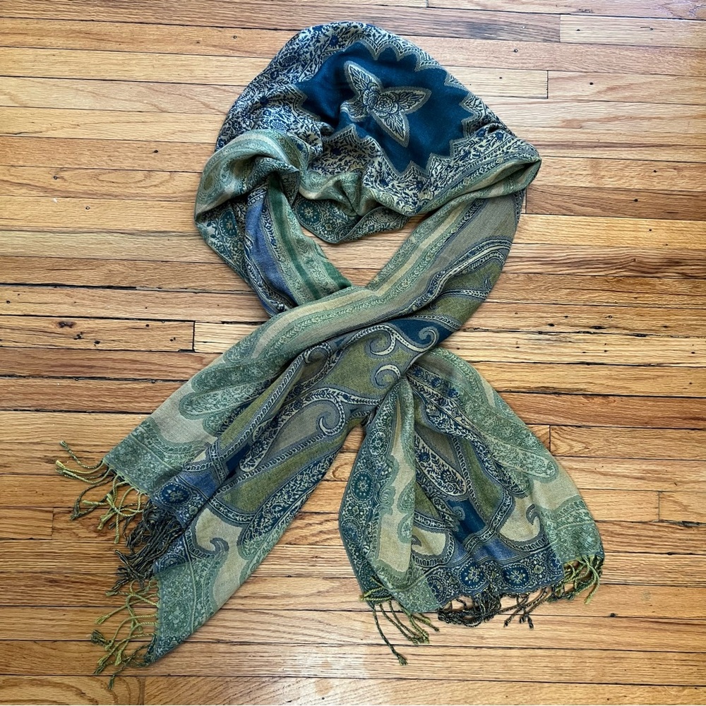 Woven Green & Blue Paisley Fringe Scarf / Pashmina